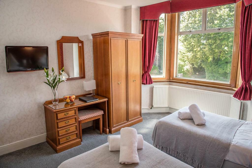 Crystal Hotel & Savour Cambridge  Bagian luar foto